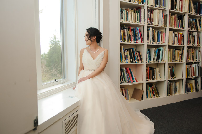 DeCordova-Museum-wedding-book-preparation-room